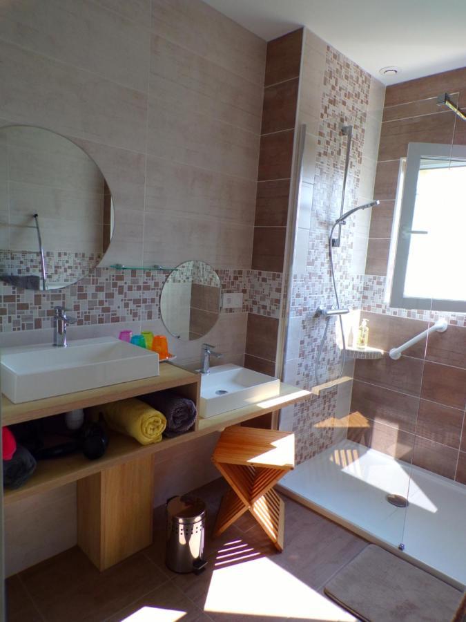 Les Terrasses Bed & Breakfast Saint-Paul-en-Pareds ภายนอก รูปภาพ